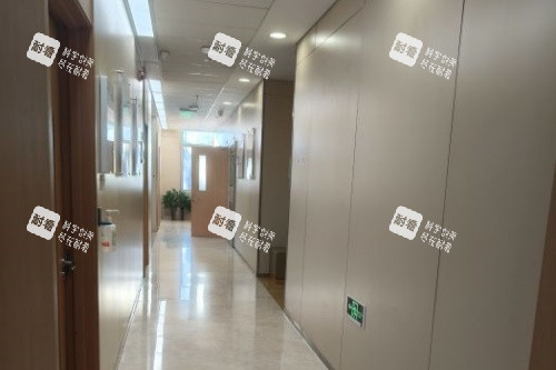北京卓尔荟整形走廊.jpg